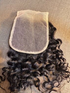 Virgin Deep Wave Human Hair Bundles with Lace Closure - Natural Black